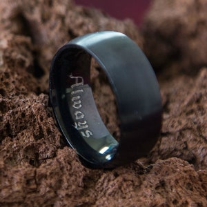 Anillo de titanio negro de 8 mm de ancho, banda de titanio, anillo negro para hombre, anillo ancho de titanio mate, anillo de compromiso, anillo de boda