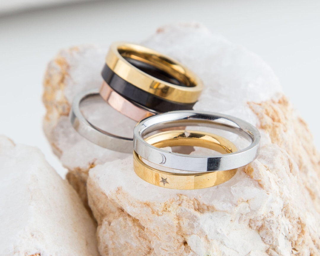 Anillos de pareja Luna y Estrella: Juego de anillos de acero