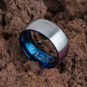 Anillo azul, anillo interior azul de acero inoxidable para hombres, anillo de regalo personalizado, anillo interior grabado personalizado, anillo de novio, regalo de aniversario