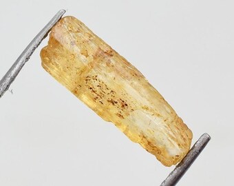 Natural Imperial Topaz Rough: 3.00 Cts Raw Gemstone, Brazil Origin