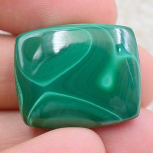 AAA Malachite Cabochon: Green Crystal Gemstone for Jewelry Making (24x20x7mm, 49.10CT