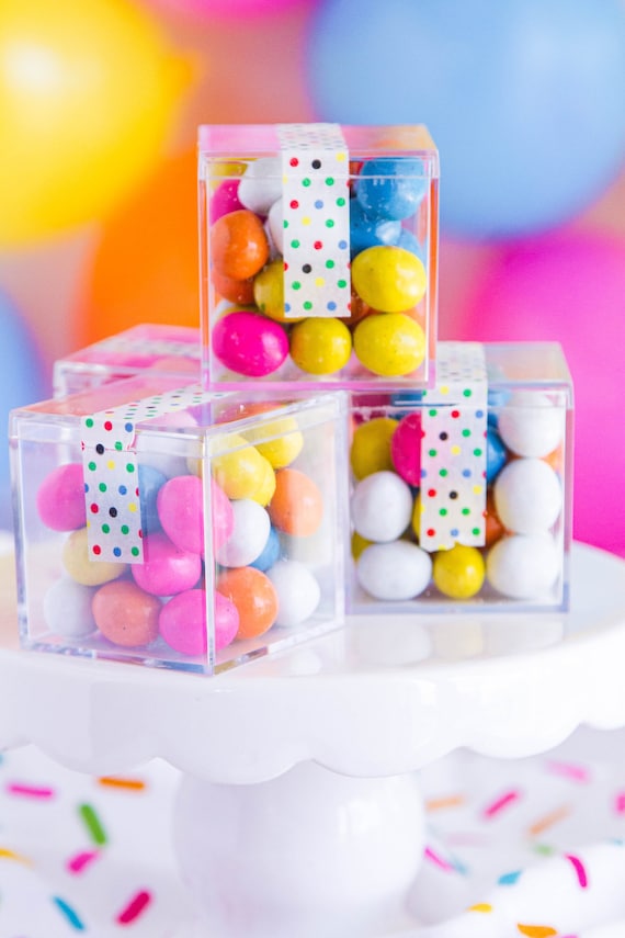 Square candy boxes discount