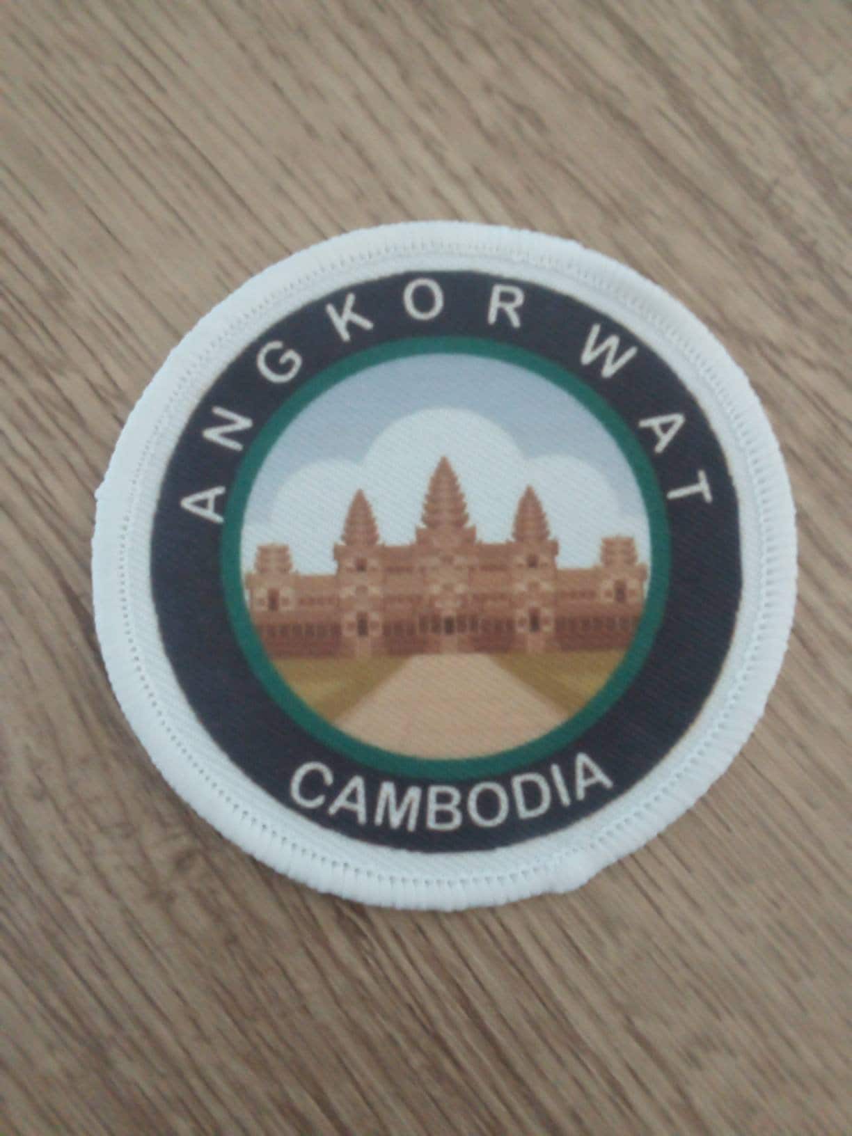 Décoration Sac Vêtement Patch Brodé Drapeau Cambodge - Thermocollant, 7x4.5cm, Pour Sacs Et Vêtements Décoration Textile Drapeau - Foto 2