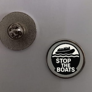 2,4 cm Stop The Boats-pinbadge