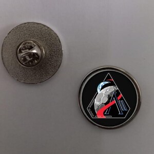 2,4 cm Artemis 2 Mond Mission NASA Emaille Pin Anstecker
