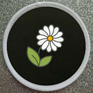 3 inch Daisy Flower Patch Badge