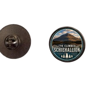 Broche "Eu escalei Schiehallion" de 2,4 cm