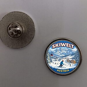 2,4 cm SkiWelt Austria Ski Ski Resort Pin Anstecker