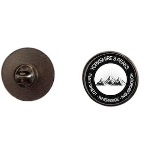 2.4cm Yorkshire 3 Peaks Pen Y Ghent Whernside Ingleborough Pin Badge