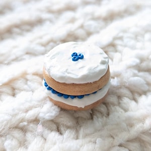 Miniature Cake, Dollhouse Food Items, Polymer Clay Cake, Dollhouse Cake Miniatures, Tiny Food for a Dollhouse, Miniature Desserts, Doll Food