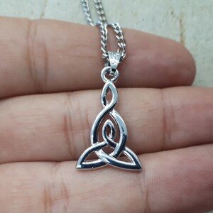 Keltischer Knotenanhänger/Trinity Halskette, keltischer Schmuck, Schutzanhänger, irische Halskette, Dreieinigkeitsanhänger, heidnische Halskette für Frauen