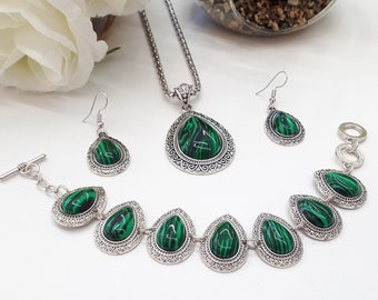 Conjunto de joyas de malaquita en forma de lágrima: collar, pulsera y pendientes de plata