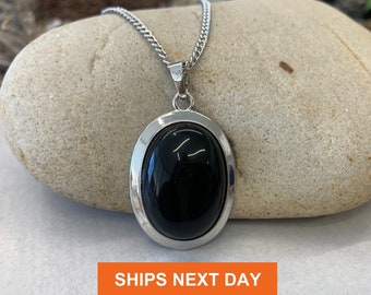 Black Tourmaline necklace / Black Tourmaline pendant - Crystal necklaces - Black Stone pendant - Tourmaline Jewelry for protection necklace