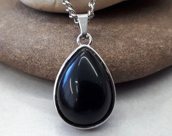 Black Tourmaline necklace / Black Tourmaline pendant - Crystal necklaces - Black Stone pendant - Tourmaline Jewelry - protection necklace