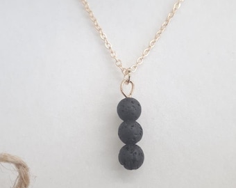 Collar de piedra volcánica - Difusor de aceites esenciales - Collar/gargantilla/dije para aliviar la ansiedad. Joyería motivacional - Cuentas triangulares de lava en forma de Y.