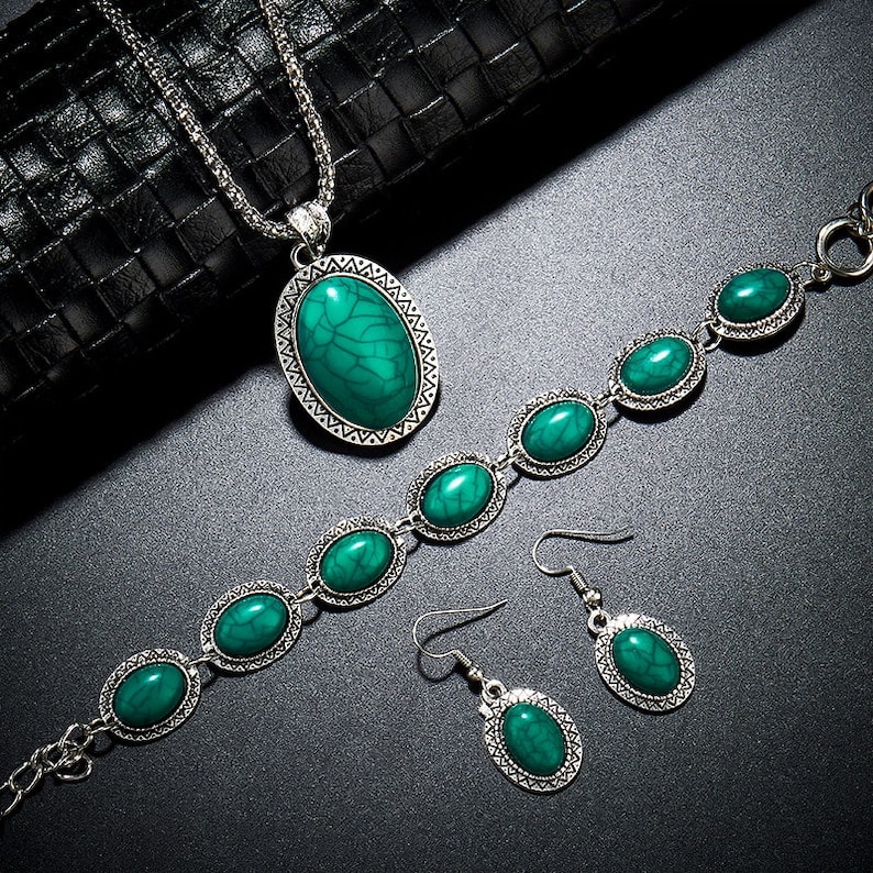 Green Turquoise Necklace / Oval Pendant / Gemstone Necklace / - Etsy