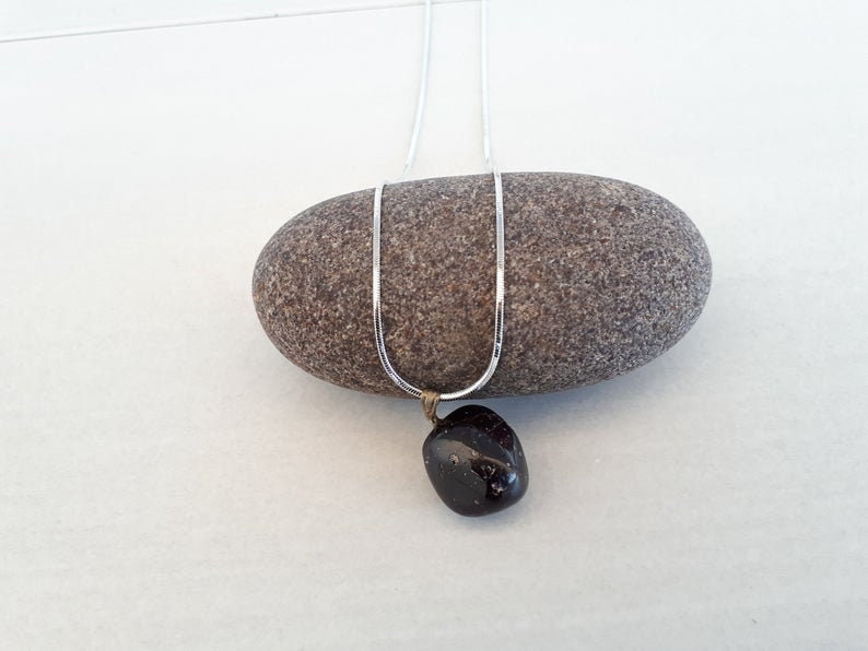 Onyx necklace for women • Handmade onyx Pendant • Raw Onyx necklace crystal jewelry, Leo Birthstone, Petite Necklace gift for her Mom & wife