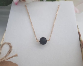 Collar de piedra de lava - Joyería difusora de aceites esenciales / Collar / gargantilla / dije para curar la ansiedad, joyería motivacional / Cuentas triangulares de lava Y