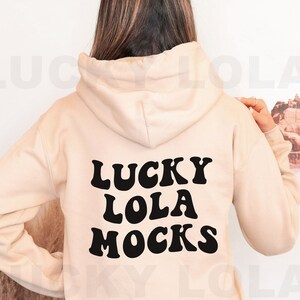 Gildan 18500 Sand Hoodie Mockup - Sand Sweatshirt Mockup - Gildan Mockup -18500 Mockup - Modell Mockup - Rückseite Hoodie Mockup - Boho Mockup