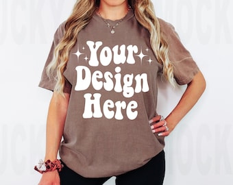 Mockup Comfort Colors 1717 Espresso, Mockup modello, Mockup C1717 Espresso, Mockup camicia oversize, Mockup maglietta, Mockup Comfort Colors