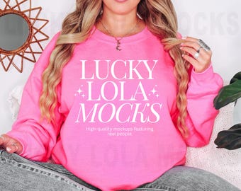 Gildan 18000 veiligheid roze mockup, roze veiligheidssweater, Gildan roze sweatshirt mockup, sweatshirtmodel mockup, roze veiligheidssweater mockup