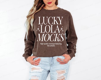 Comfort Colors 6014 Espresso Mockup - Real Model Mockup