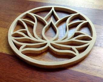Lotus trivet