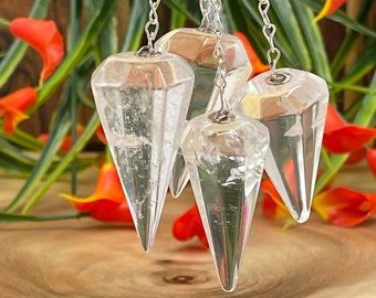 Clear Quartz Crystal Pendulum with Silver Plated Faceted Chain, Healing Dowsing Energy Balancing Point Pendulum