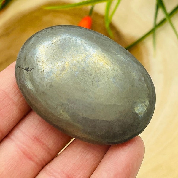 Pyrite Palm Stone | Golden Pyrite Palm Stone | Fools Gold Pyrite Crystal | Pocket Gemstone | Stress Reliever Reiki Crystal |  Healing Chakra