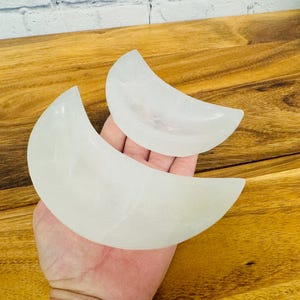 Selenite Charging Bowl for Cleansing and Grounding, 4&quot; & 6&quot; Inch Moon Crescent Shaped Charging Station Dish