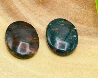 Bloodstone Heliotrope Jasper Smooth Stone, Pocket Gemstone for Stress Relieve, Crystal for Healing of Heart Chakra