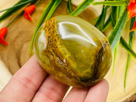 Onyx cheap palm stone