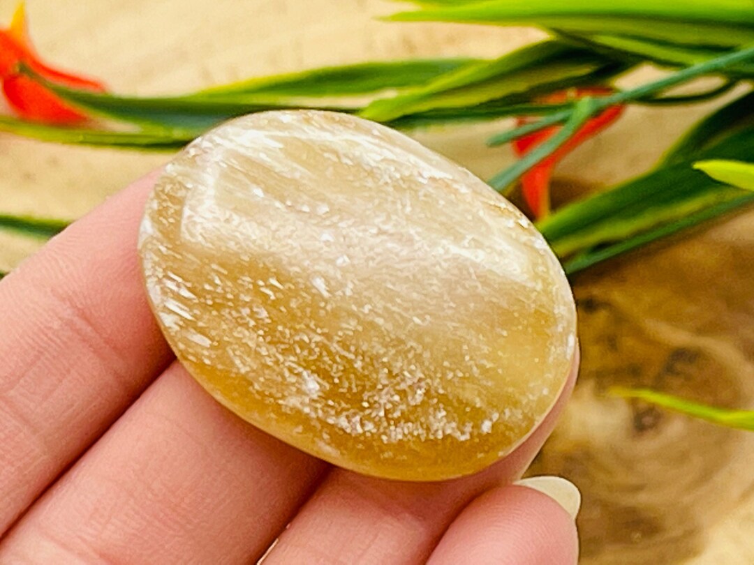 Cats Eye Smooth Stone Cat's Eye Crystal Stone Pocket Smooth Stone