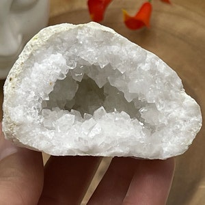 Crystal Quartz Geode | Clear Quartz Geode l Rock Geode | Cluster Geode | Quartz In Rock Formation | Rock Crystal