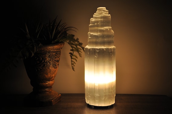 Lampe tour gratte-ciel en cristal de sélénite avec variateur et deux  ampoules, taille 30 cm 12 pouces, veilleuse -  France