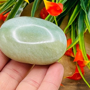 Green Aventurine Palm Stone for Massage & Healing, Chakra Stress Reliever Gemstone