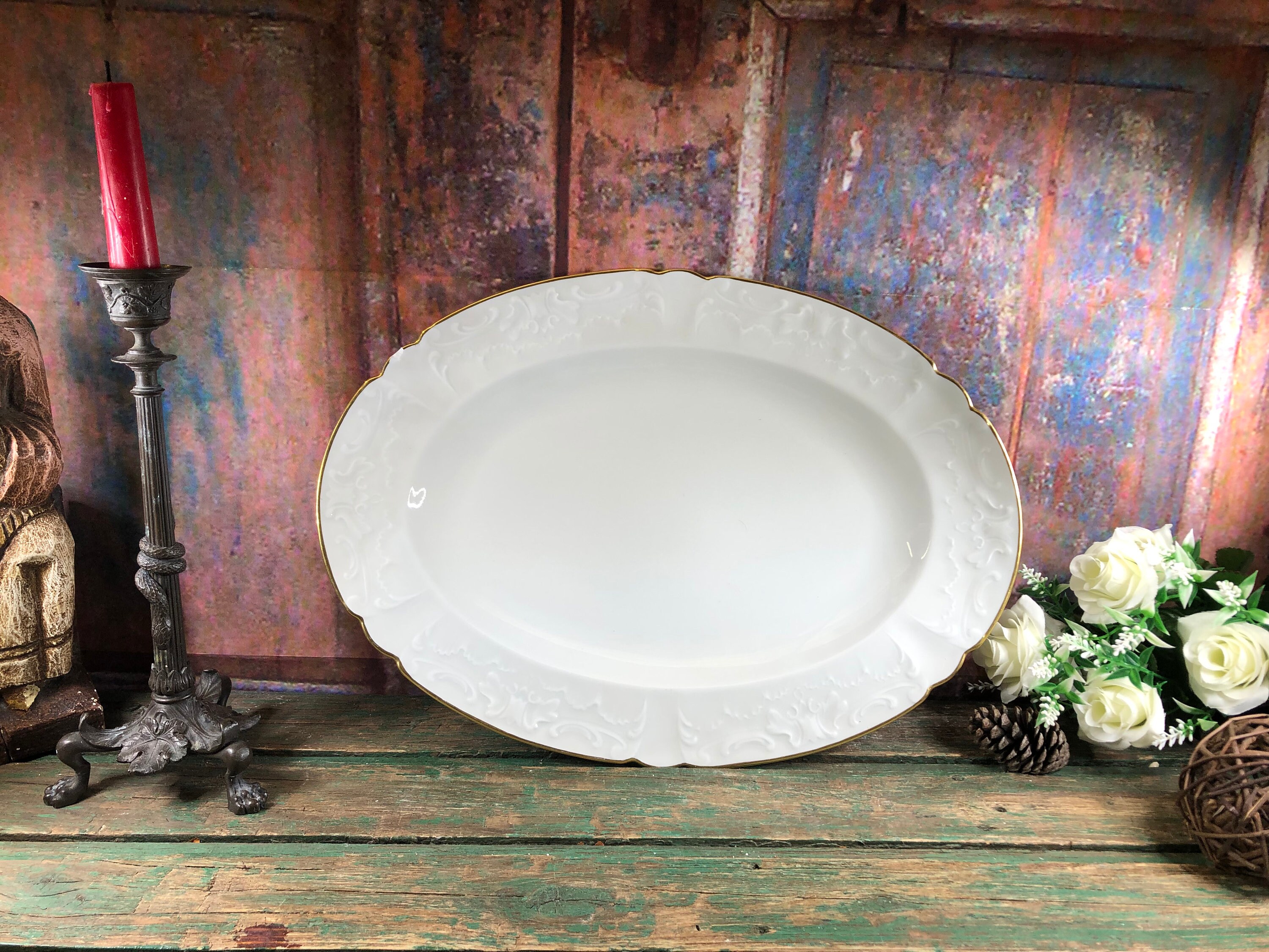 Très Grand Plat Oval Blanc et Doré en Porcelaine de Limoges Noel