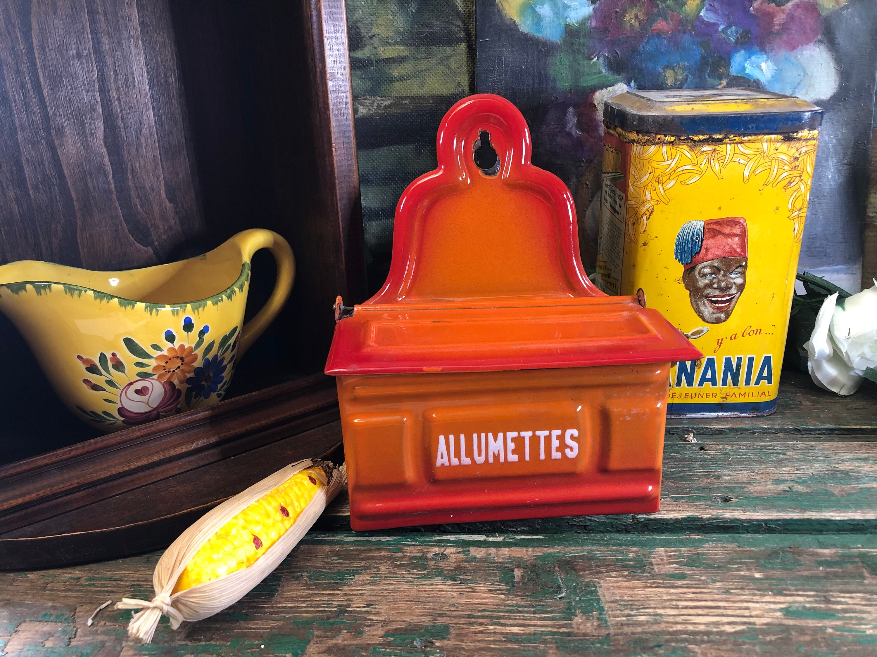 Ancienne Boite d'allumettes Murales Émaillées Orange