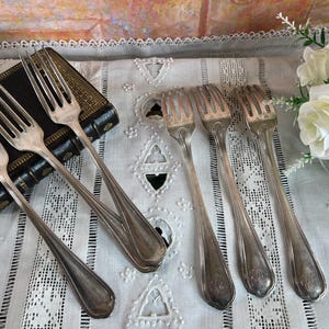 Set of 6 Christofle Spatour Forks – Silverplate Monogrammed Flatware – French Vintage Silverware – Elegant Table Setting