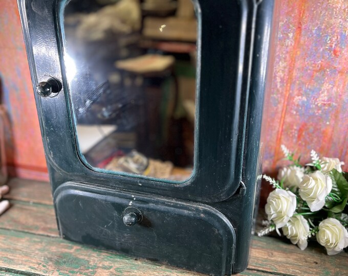 Vintage Steel Bathroom Storage From the 1950s, Vintage Wall