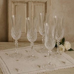 Lot de 5 coupes à champagne vintage en cristal - Cristal taillé - Grands verres à pied - Verrerie française élégante