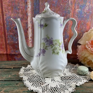 Large coffee pot white with flower in porcelain