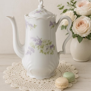 Cafetera vintage de porcelana francesa – Tetera shabby chic con estampado floral lila