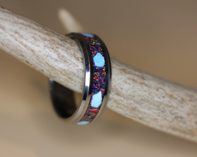 7 Kingdoms Handmade Ring in Crushed Opal of your choice! These include inset pieces of Turquoise!