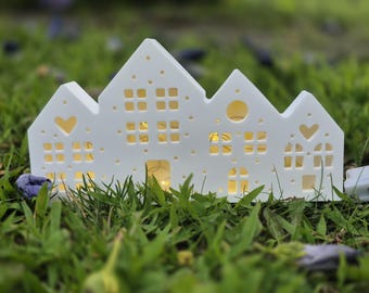 Hilera de casas iluminadas, Casa con luz, Decoración fundida, Regalo hecho a mano, Raysin
