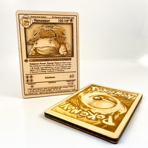 Tarjeta de Pokemon de madera 3D de Venusaur / Grabado láser 3D de madera / Regalo de Pokemon