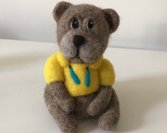 Needle felted bear, Handmade bear, Cute, small bear, Birthday gift, Gift for bear lovers, Bear hugs, Best friend bear, Teddy Bear gift.