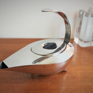 Carsten Jérgensen für Dänisch (jetzt Schweizer) Bodum moderne Teekanne aus Edelstahl, Design Naoko Alladin es oder Genie es Lamp aus den 80er oder 90er Jahren