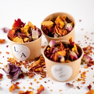 Preordina coriandoli floreali Summer Mix + tazza marrone + adesivo personalizzato / coriandoli fatti di fiori secchi / matrimonio