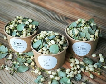 Blütenkonfetti aus Eukalyptus & Jasmin in braunen Bechern – Green Ivory, biologisch abbaubares Hochzeitskonfetti, nachhaltige Hochzeitsdeko